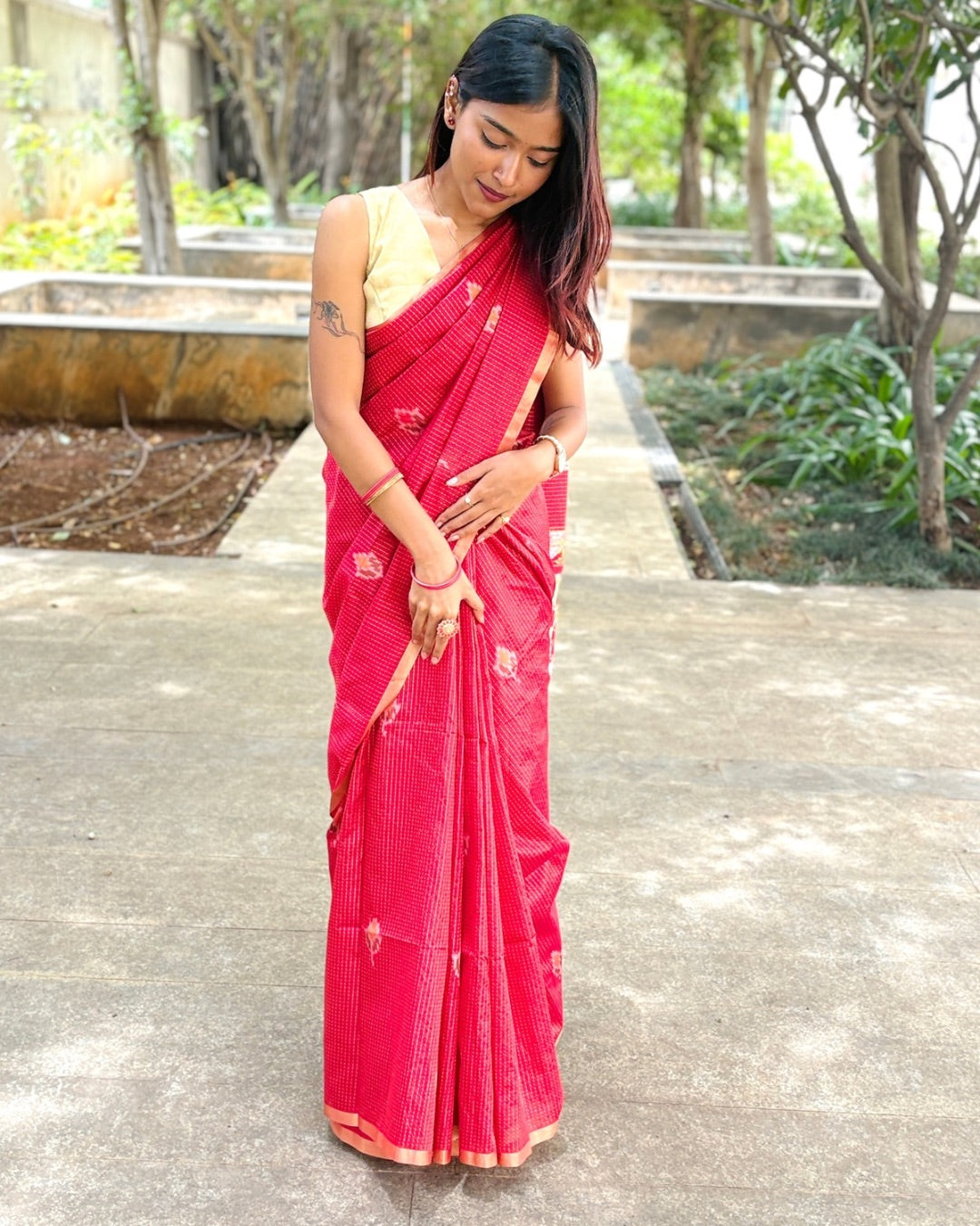 Madhuvanthi(Red)